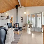 Сasa de vacaciones Cozy Home In Vestervig With Sauna
