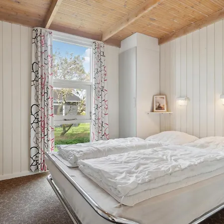 Holiday home Gorgeous In With Indoor Swimming Pool